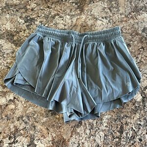 Gilly Hicks A&F Go Energize Flutter Shorts M Gray High-Rise Layered Athletic